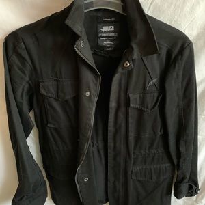 Men’s lightweight black jacket